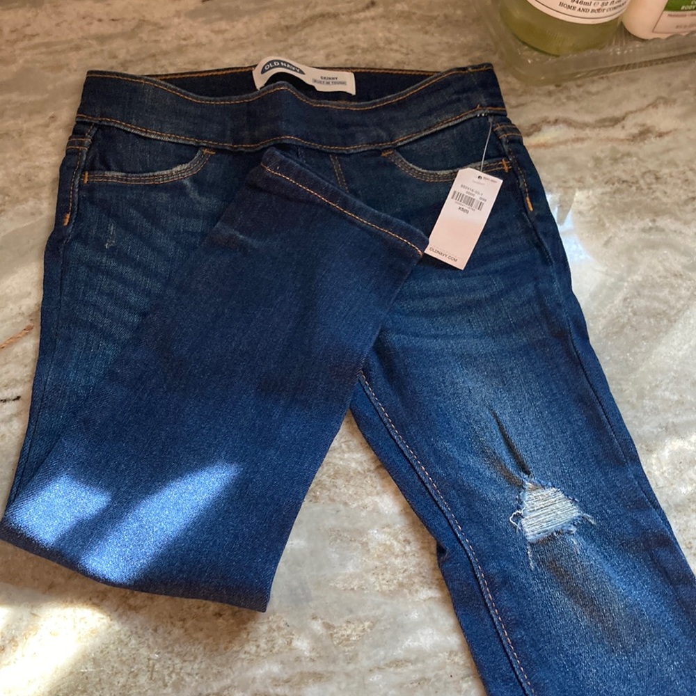 Old Navy girls size 5 skinny jeans New With Tags